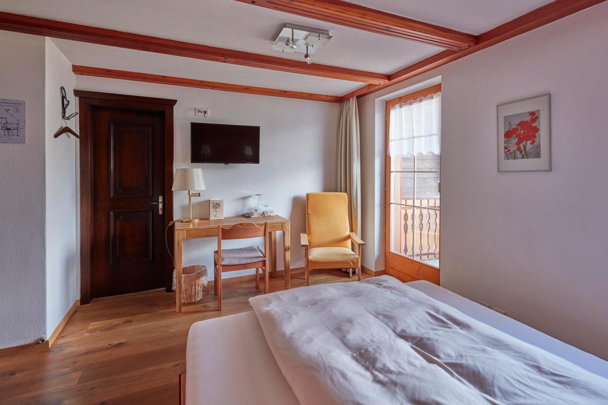 Hotel Alpenblick Zeneggen Kültér fotó