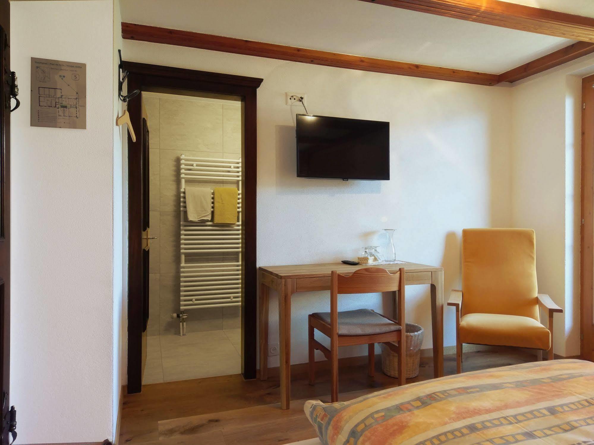 Hotel Alpenblick Zeneggen Kültér fotó