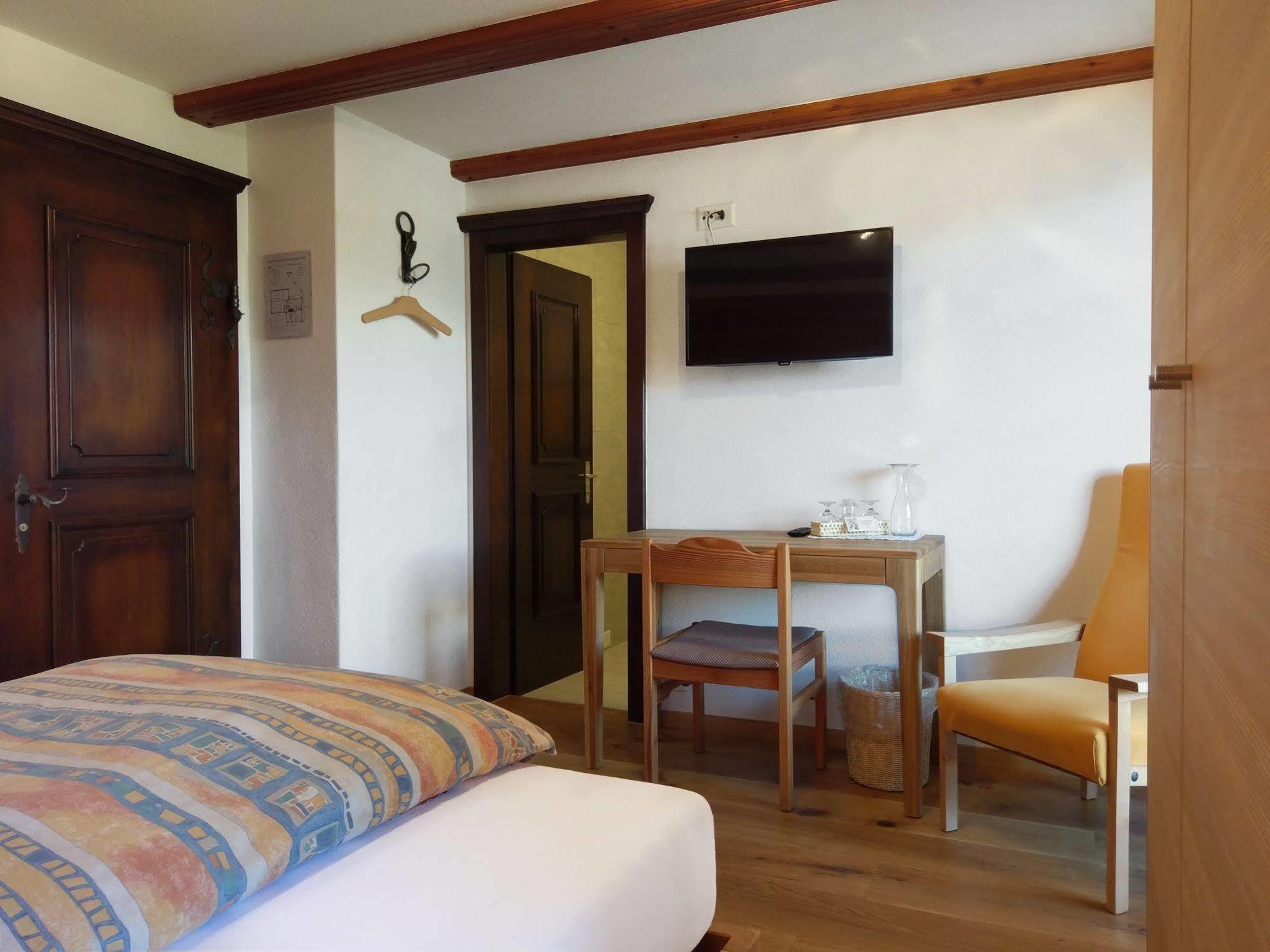 Hotel Alpenblick Zeneggen Kültér fotó