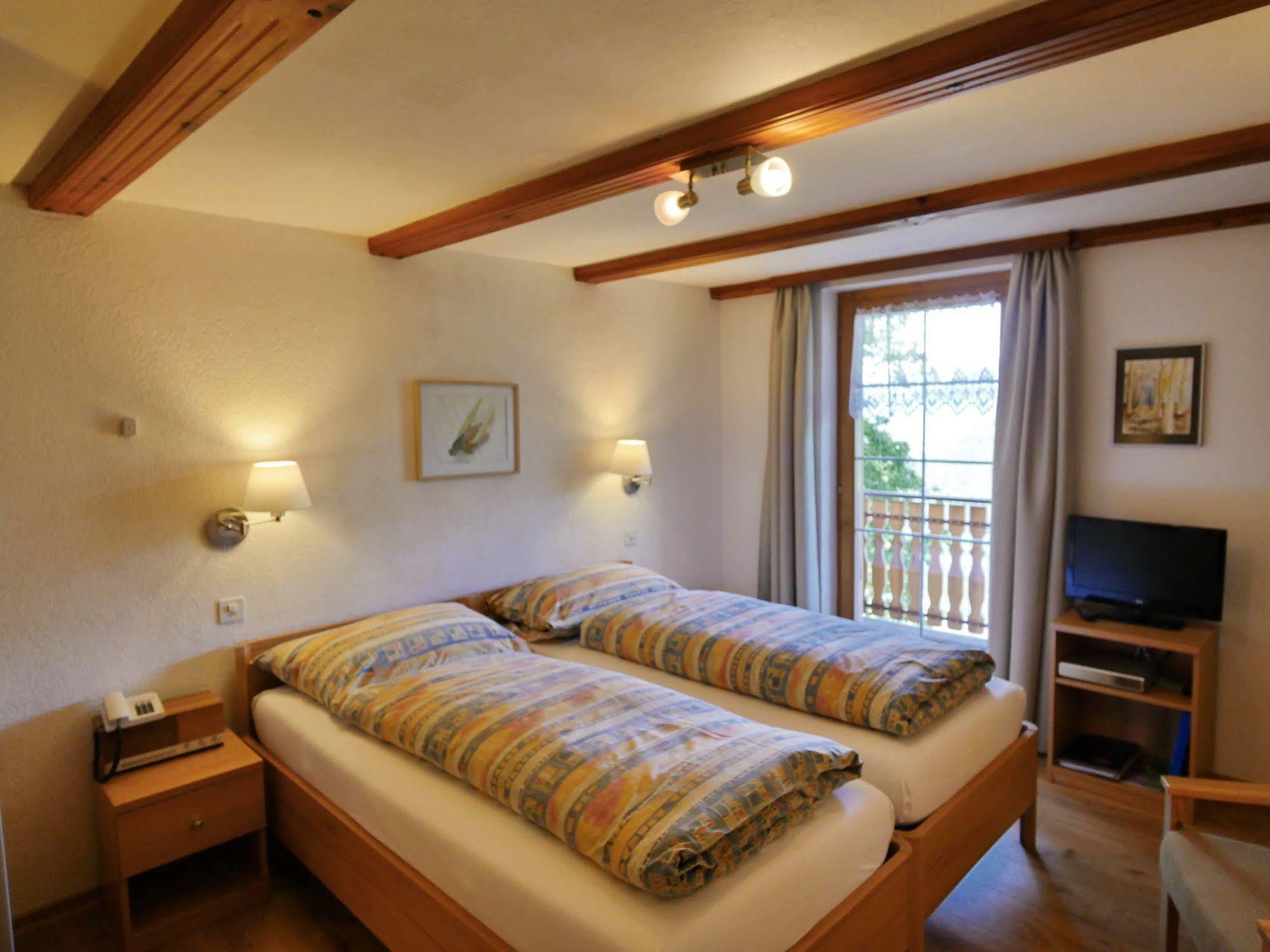 Hotel Alpenblick Zeneggen Kültér fotó