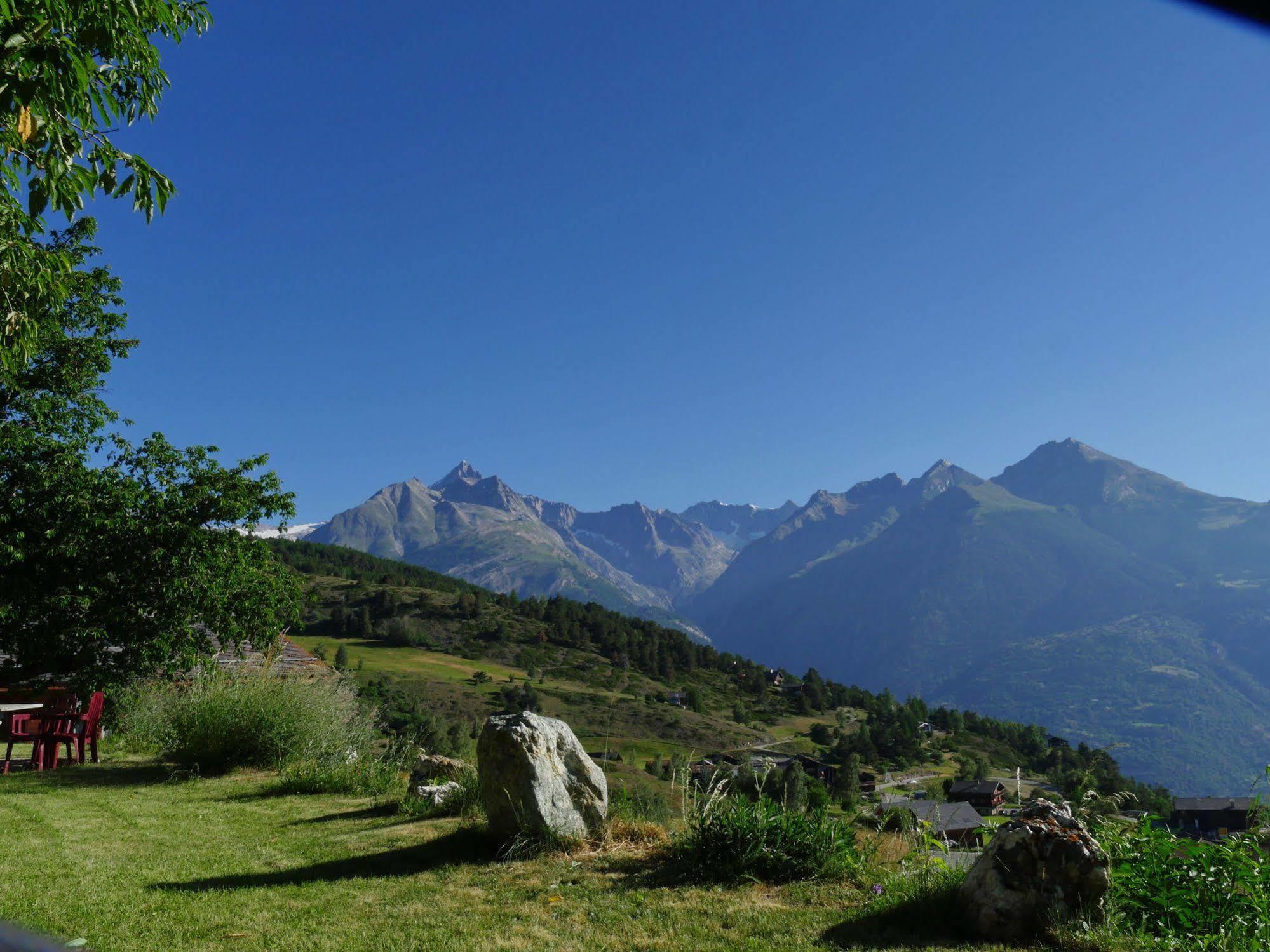 Hotel Alpenblick Zeneggen Kültér fotó